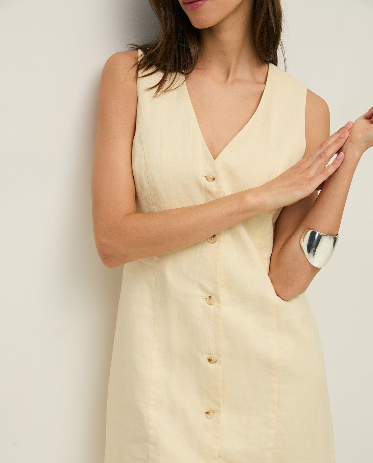 Short Sleeveless Linen Dress - Ecru