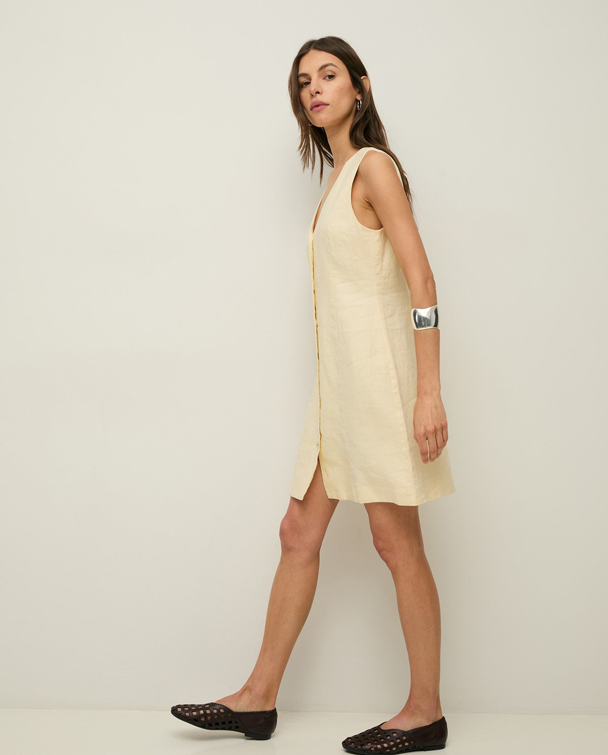 Short Sleeveless Linen Dress - Ecru