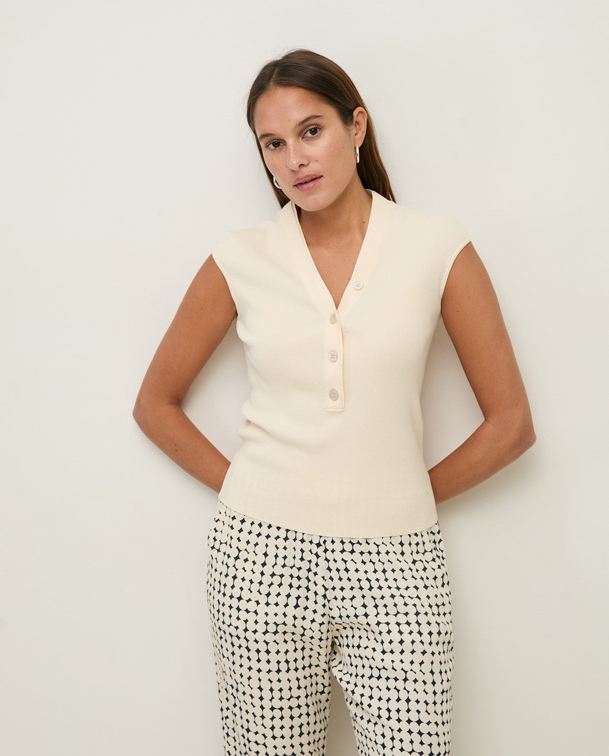 Sleeveless Ribbed Top