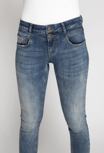Kela Jeans