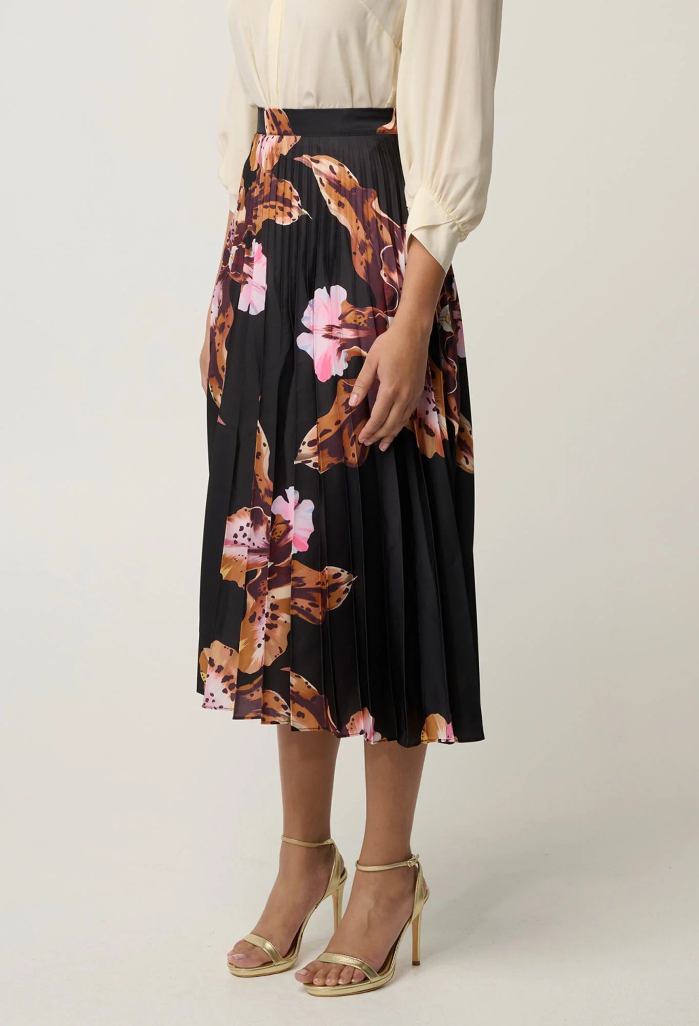 Iris Pleated Skirt