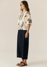 Botanist Top