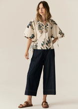Botanist Top