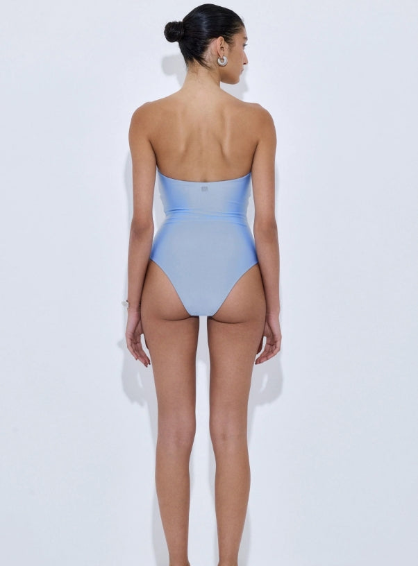 Lily One Piece
