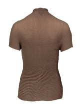 Yonna Tee